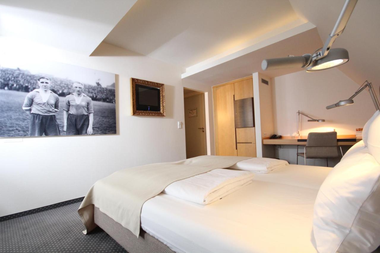 Hotel Maximilians Есен Екстериор снимка