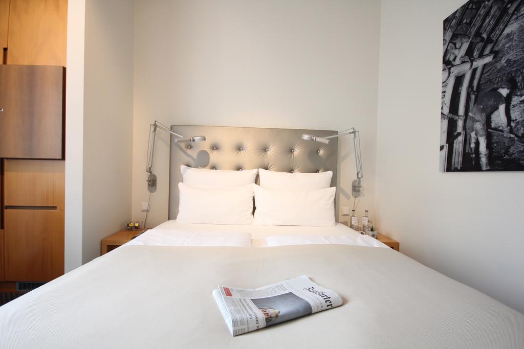 Hotel Maximilians Есен Екстериор снимка